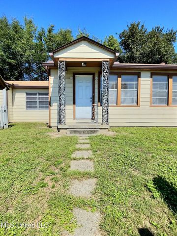 1076 Cherokee Street, Biloxi, MS 39530