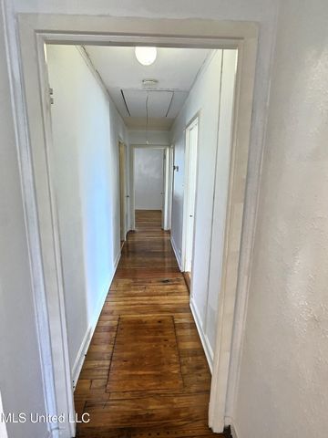 1076 Cherokee Street, Biloxi, MS 39530