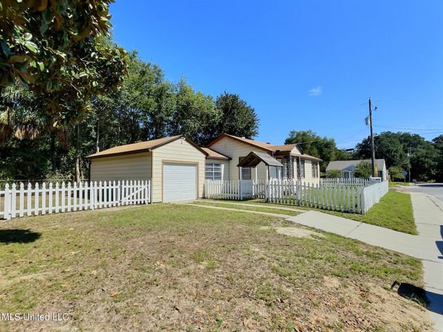 1076 Cherokee Street, Biloxi, MS 39530