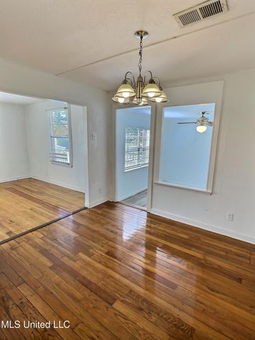 1076 Cherokee Street, Biloxi, MS 39530