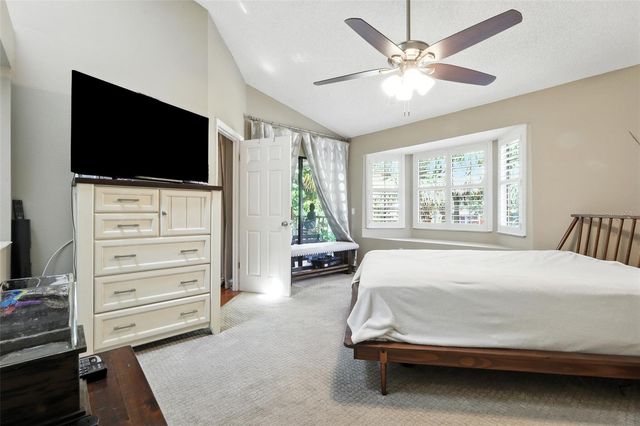 10482 SAINT TROPEZ PLACE 202, Tampa, FL 33615