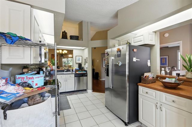 10482 SAINT TROPEZ PLACE 202, Tampa, FL 33615