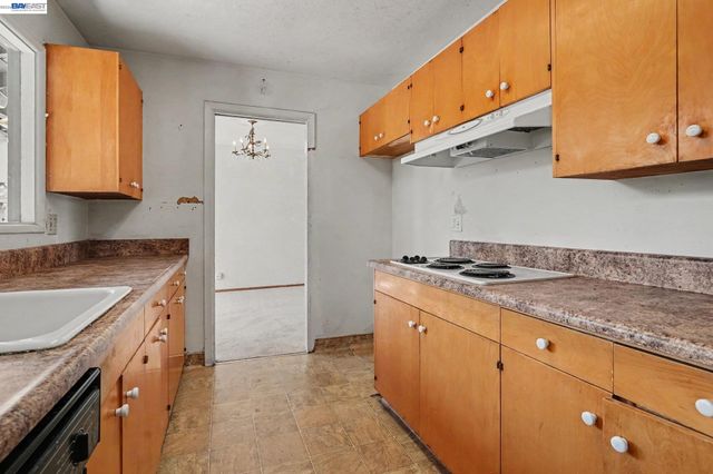 24732 Woodacre Ave, Hayward, CA 94544