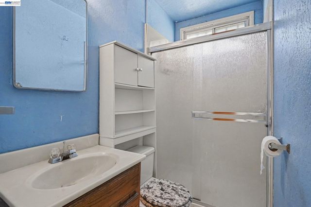 24732 Woodacre Ave, Hayward, CA 94544