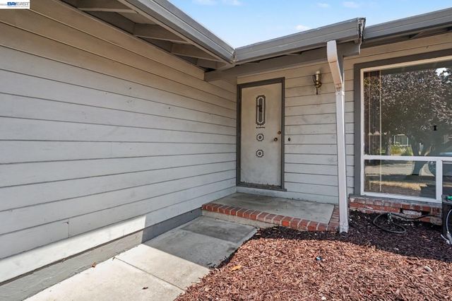 24732 Woodacre Ave, Hayward, CA 94544