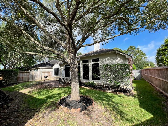 3207 Ivy Bend Drive, Pearland, TX 77584