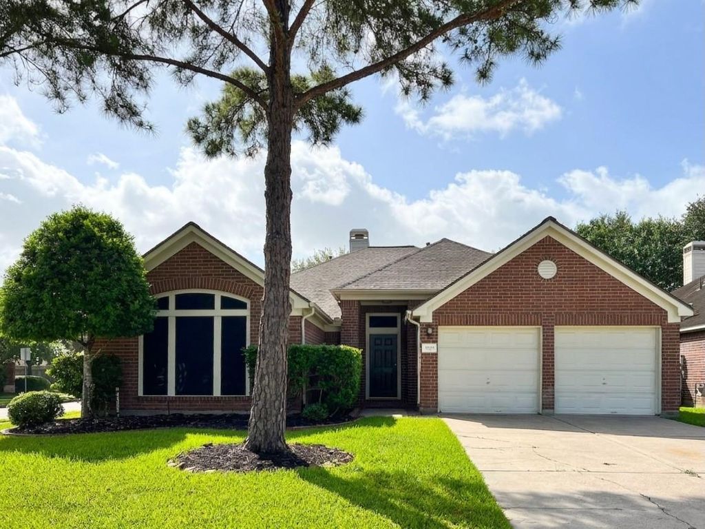 3207 Ivy Bend Drive, Pearland, TX 77584
