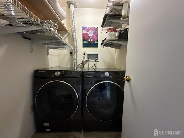 39 Renaissance Lane, New Brunswick, NJ 08901