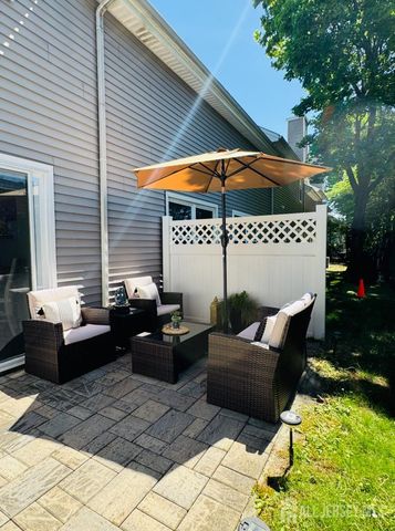 39 Renaissance Lane, New Brunswick, NJ 08901