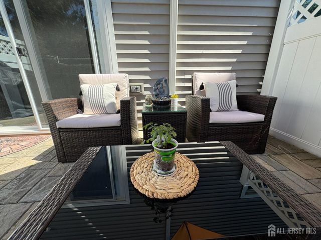 39 Renaissance Lane, New Brunswick, NJ 08901