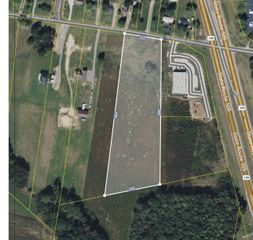 135 W Roberts Rd, Portland, TN 37148