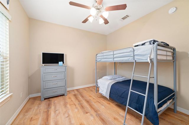 310 Regal Court, Bellville, TX 77418