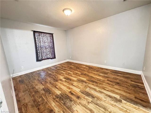 4606 30th ST SW, Lehigh Acres, FL 33973