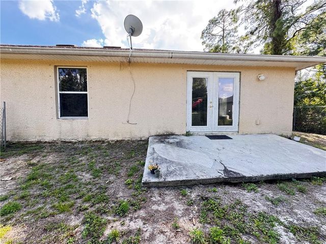 4606 30th ST SW, Lehigh Acres, FL 33973