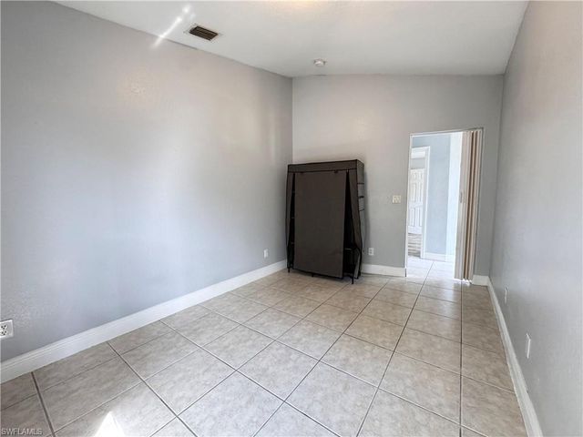 4606 30th ST SW, Lehigh Acres, FL 33973