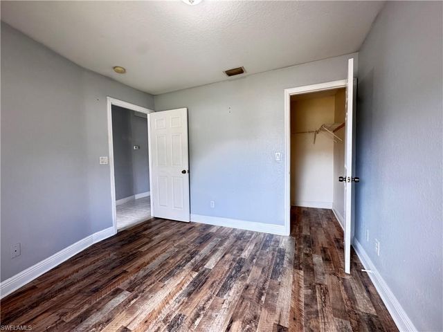 4606 30th ST SW, Lehigh Acres, FL 33973