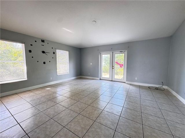 4606 30th ST SW, Lehigh Acres, FL 33973