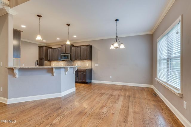 1276 Savin Falls, Johnson City, TN 37615