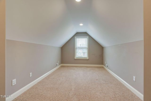 1276 Savin Falls, Johnson City, TN 37615