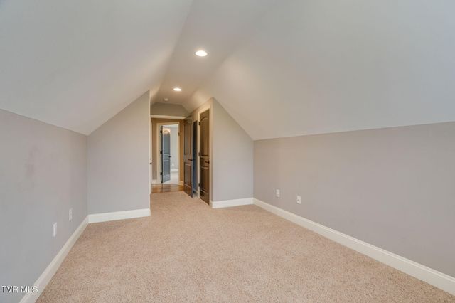 1276 Savin Falls, Johnson City, TN 37615