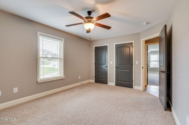 1276 Savin Falls, Johnson City, TN 37615