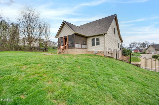 1276 Savin Falls, Johnson City, TN 37615