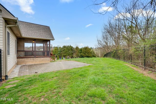 1276 Savin Falls, Johnson City, TN 37615