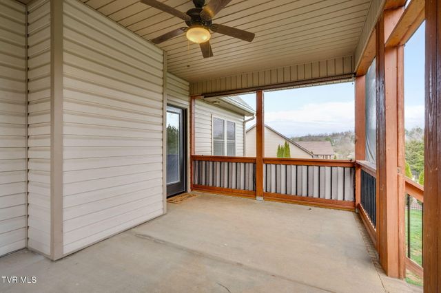 1276 Savin Falls, Johnson City, TN 37615