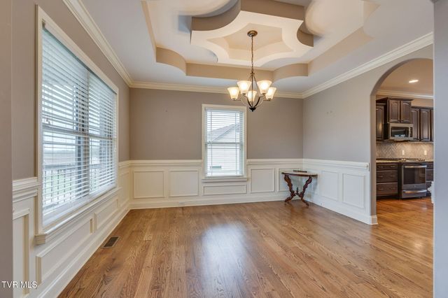 1276 Savin Falls, Johnson City, TN 37615