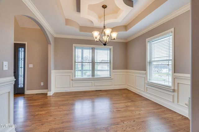 1276 Savin Falls, Johnson City, TN 37615