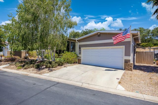 18218 Paradise Mountain Rd SPC 201, Valley Center, CA 92082