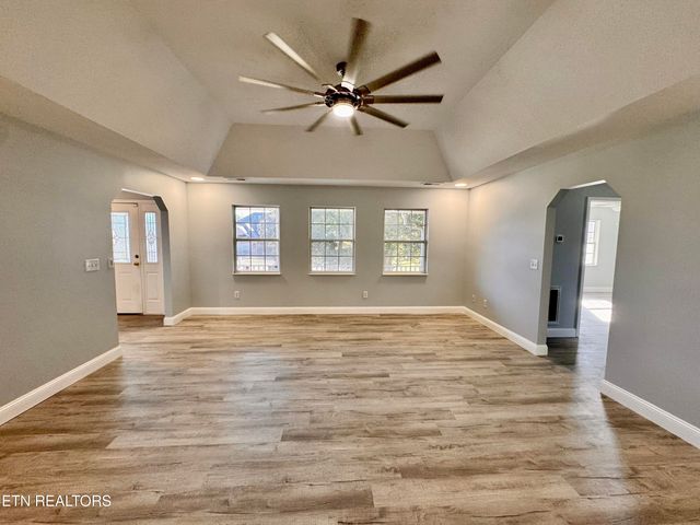 913 Columbine Lea, Sevierville, TN 37862