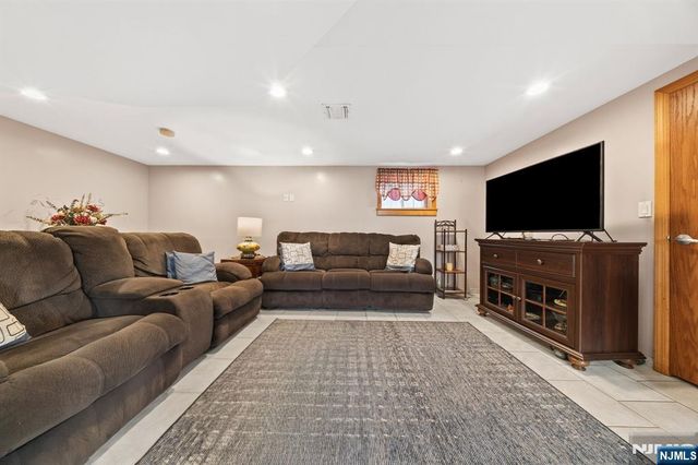 123 Ilford Avenue, North Arlington, NJ 07031