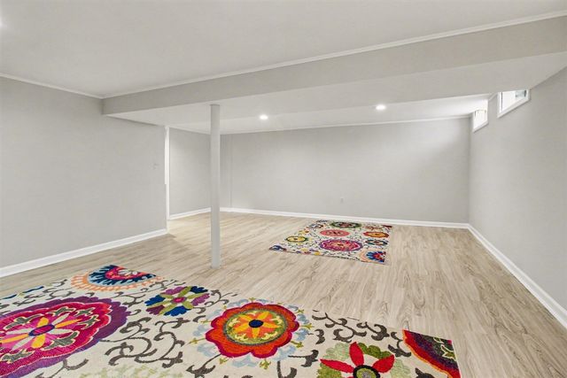 2702 Cranbrook Road, Ann Arbor, MI 48104