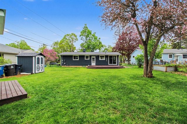 2702 Cranbrook Road, Ann Arbor, MI 48104