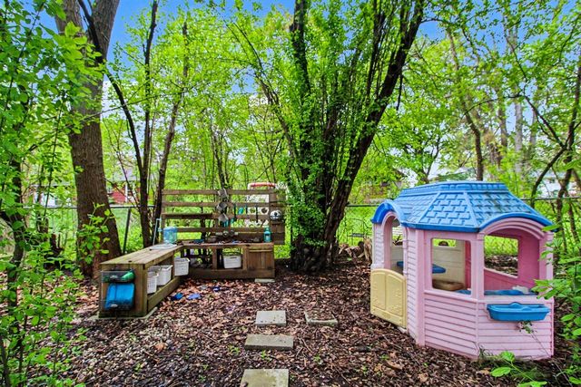 2702 Cranbrook Road, Ann Arbor, MI 48104