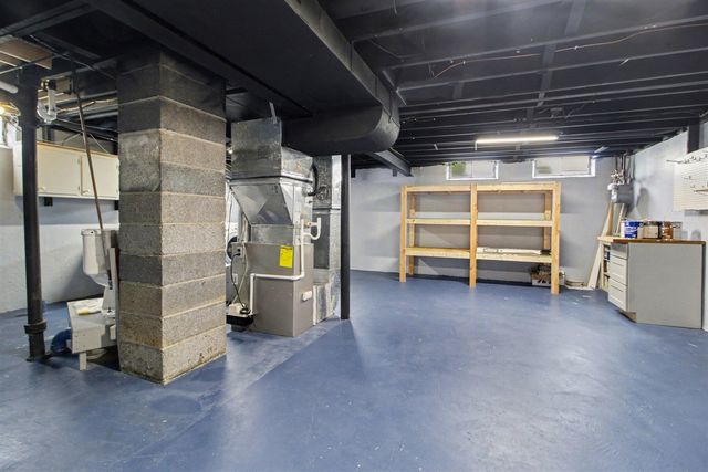 2702 Cranbrook Road, Ann Arbor, MI 48104