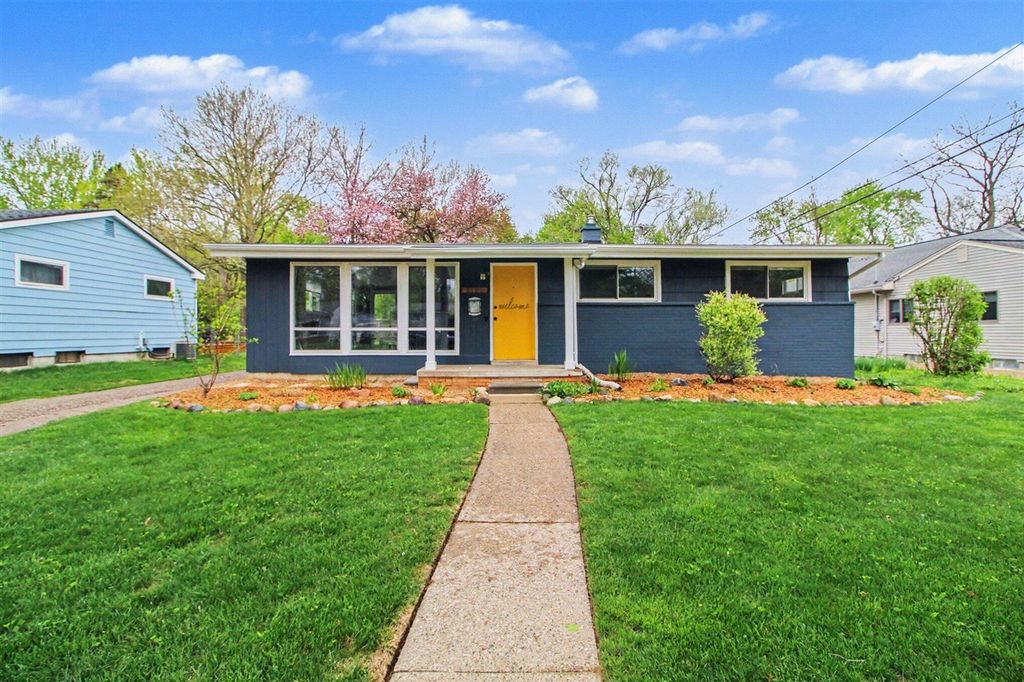 2702 Cranbrook Road, Ann Arbor, MI 48104