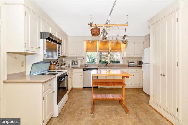 5433 SHOOKSTOWN RD, Frederick, MD 21702