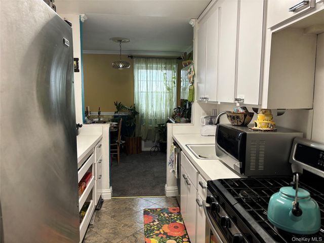 149-30 88 Street 6N, Howard Beach, NY 11414