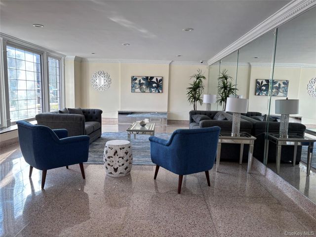 149-30 88 Street 6N, Howard Beach, NY 11414