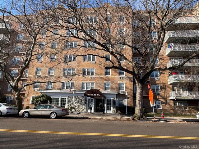 149-30 88 Street 6N, Howard Beach, NY 11414