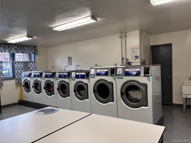 149-30 88 Street 6N, Howard Beach, NY 11414