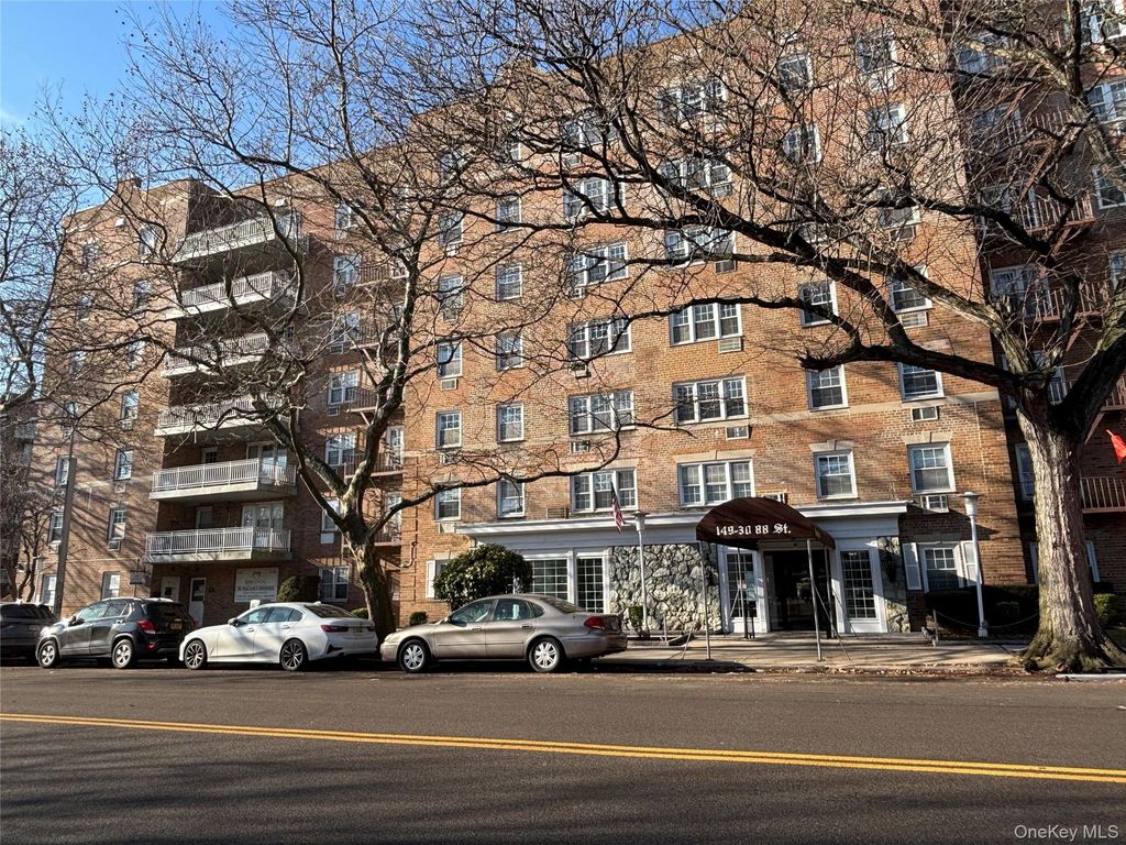 149-30 88 Street 6N, Howard Beach, NY 11414