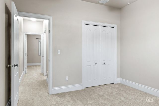 2275 E Chemise Drive, Meridian, ID 83646