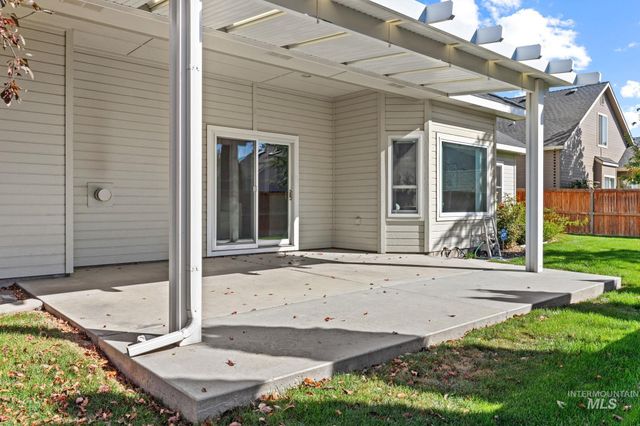 2275 E Chemise Drive, Meridian, ID 83646