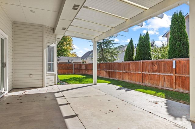 2275 E Chemise Drive, Meridian, ID 83646