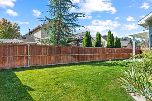 2275 E Chemise Drive, Meridian, ID 83646