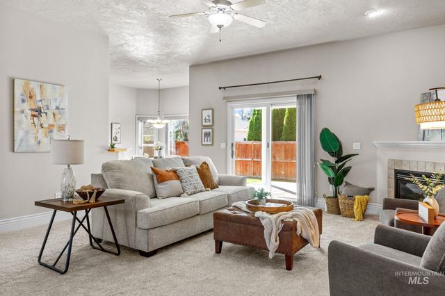 2275 E Chemise Drive, Meridian, ID 83646