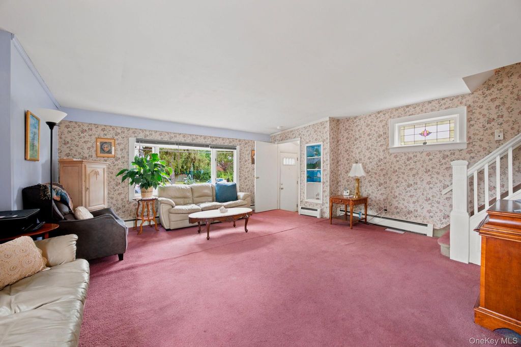 27 South Drive, Valley Stream, NY 11581 — photo 4